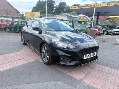 Used Ford Focus ST-Line 125 HP (91 kW) 2018 Black Hatchback