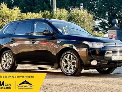 Used Mitsubishi Outlander P-HEV 2015 Black Estate