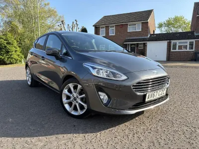 Używany Ford Fiesta Titanium 100 KM (73 kW) 2017 Szary Hatchback