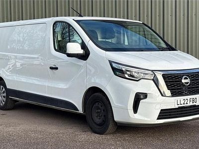 White Used 2022 Nissan Primastar Acenta MPV | £11,499 (Fair price)
