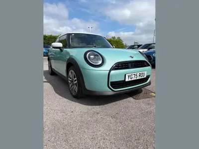 New Mini Cooper Classic 150 kW (204 HP) 2025 Green Hatchback
