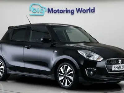 Używany Suzuki Swift 90 KM (66 kW) 2019 Czarny Hatchback