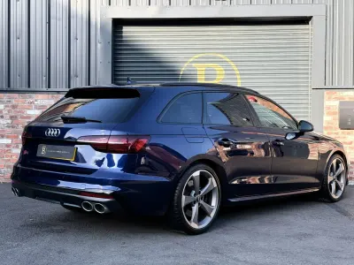 Usado Audi S4 Black Edition 2020 Azul Carrinha