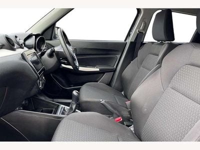 Used Suzuki Swift 90 HP (66 kW) 2020 Super black pearl Hatchback