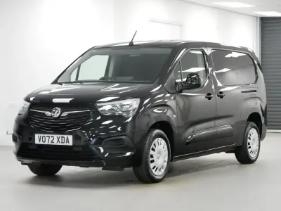 Used Vauxhall Combo Edition 100 HP (73 kW) 2023 Black MPV