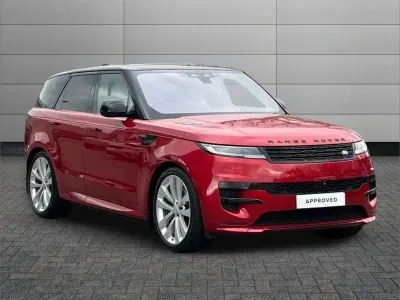 Begagnad Land Rover Range Rover Sport First Edition 523 HK (384 kW) 2023 Röd SUV