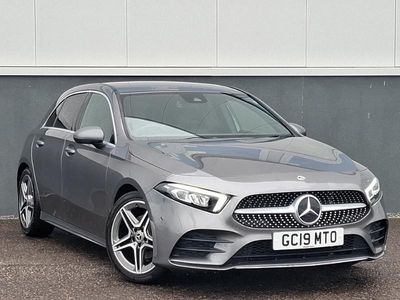 Usado Mercedes A180 Executive 136 HP (100 kW) 2019 Cinzento Citadino