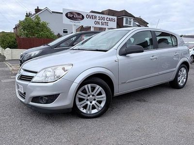 Silver Used 2008 Vauxhall Astra Design Edition Hatchback | £3,499 (Expensive)