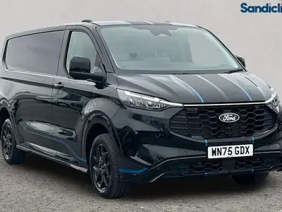 Begagnad Ford Transit Custom Sport 170 HK (125 kW) 2025 Svart Van