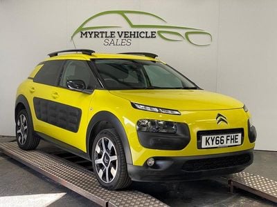 Used Citroën C4 Cactus Flair 82 HP (60 kW) 2016 Yellow Hatchback