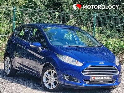 Usado Ford Fiesta Zetec 100 HP (73 kW) 2015 Azul Citadino