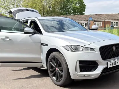 Second-hand Jaguar F-Pace R-Sport 180 CP (132 kW) 2018 Argintiu SUV