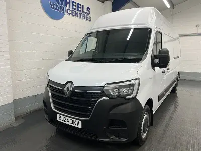 Used Renault Master 135 HP (99 kW) 2024 White MPV