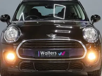 Usado Mini Cooper Hatch 136 CV (100 kW) 2017 Negro Utilitario