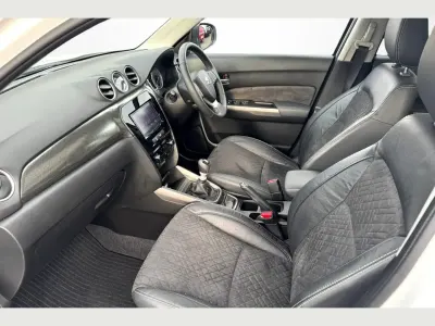 Used Suzuki Vitara SZ-T 127 HP (93 kW) 2022 White SUV