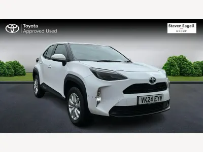 Used Toyota Yaris Hybrid 2024 White Hatchback