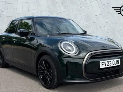 Used Mini Cooper Hatch 134 HP (98 kW) 2023 Green Hatchback
