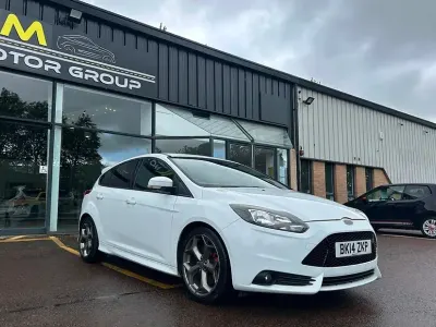 Used Ford Focus ST 2014 White Hatchback
