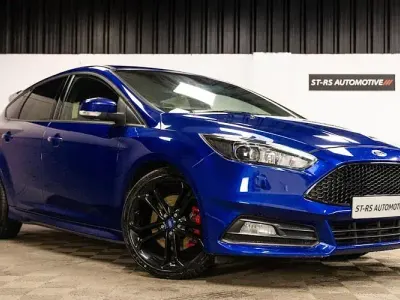 Used Ford Focus ST 250 HP (183 kW) 2016 Blue Hatchback