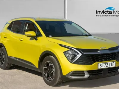 Gebraucht Kia Sportage 148 PS (108 kW) 2023 Gelb SUV