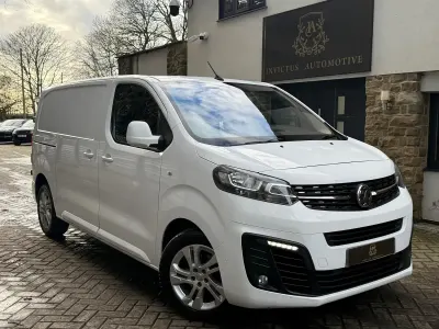 Used Vauxhall Vivaro Edition 120 HP (88 kW) 2020 White MPV
