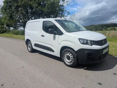Used Peugeot Partner Premium 2023 White MPV