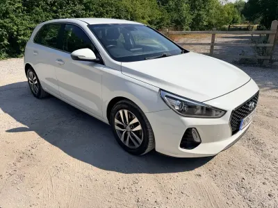 Used Hyundai i30 SE 110 HP (80 kW) 2017 White Hatchback