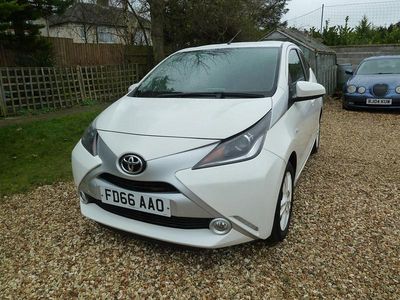 Used Toyota Aygo X-pure 2016 White Hatchback