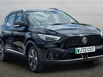 Käytetty MG ZS Trophy 114 kW (156 HP) 2022 Musta Katumaasturi