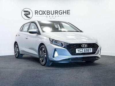 Used Hyundai i20 SE 100 HP (73 kW) 2023 Silver Hatchback