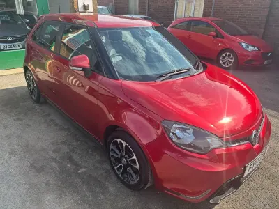 Used MG MG3 106 HP (77 kW) 2017 Red Hatchback