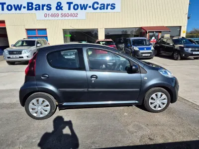 Second-hand Peugeot 107 Active 68 CP (50 kW) 2014 Gri Hatchback