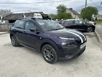 Used Citroën C4 Cactus Feel 100 HP (73 kW) 2016 Purple Hatchback
