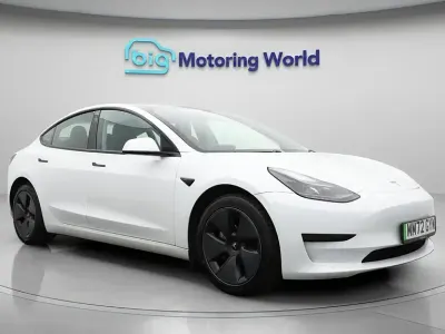 Używany Tesla Model 3 RWD 177 kW (241 KM) 2022 Sedan/Limuzyna