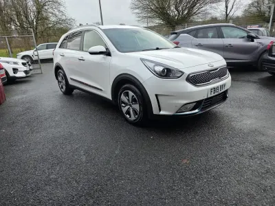 Gebraucht Kia Niro 139 PS (102 kW) 2019 Weiß SUV