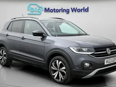 Usado VW T-Cross Black Edition 110 HP (80 kW) 2023 Cinzento SUV