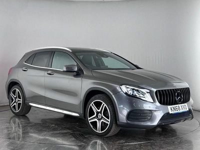 Mercedes GLA220