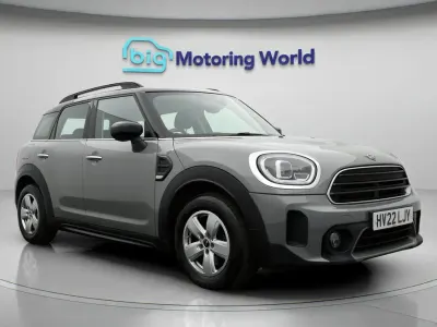Używany Mini Cooper Countryman Classic 134 KM (98 kW) 2022 Szary SUV