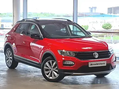 Używany VW T-Roc Design 115 KM (84 kW) 2020 Czerwony SUV