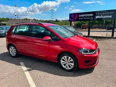 Used VW Golf Sportsvan SE 110 HP (80 kW) 2016 Red MPV