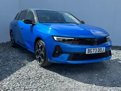Used Vauxhall Astra S 130 HP (95 kW) 2023 Blue Estate