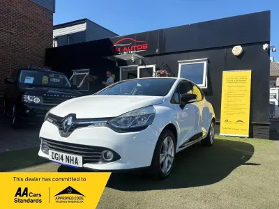 Used Renault Clio Dynamique 90 HP (66 kW) 2014 White Hatchback