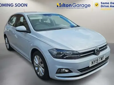 Używany VW Polo SEL 95 KM (69 kW) 2019 Srebrny Hatchback