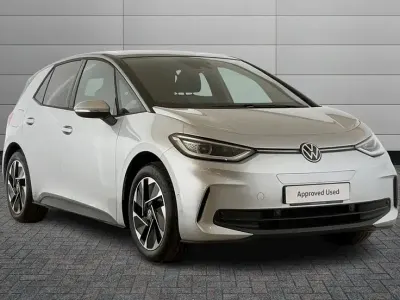 New VW ID.3 Pro 147 kW (201 HP) 2026 Scale silver with solid black roof Hatchback