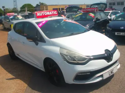 Used Renault Clio IV 200 HP (147 kW) 2015 White Hatchback