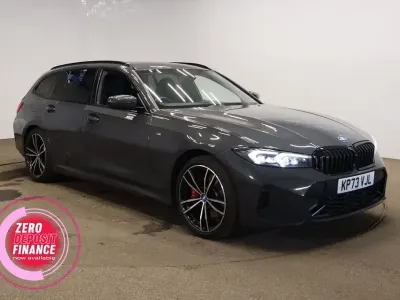 Begagnad BMW 330e M Sport 2023 Grå Kombi