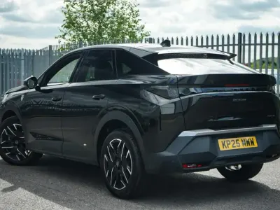 Używany Peugeot 3008 GT 134 KM (98 kW) 2025 Czarny SUV