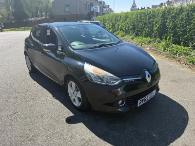 Used Renault Clio Dynamique 90 HP (66 kW) 2015 Black Hatchback