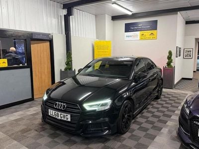 Używany Audi A3 Black Edition 116 KM (85 kW) 2018 Czarny Sedan/Limuzyna