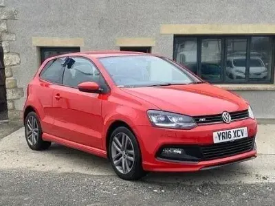 Used VW Polo R-line 108 HP (79 kW) 2016 Red Hatchback